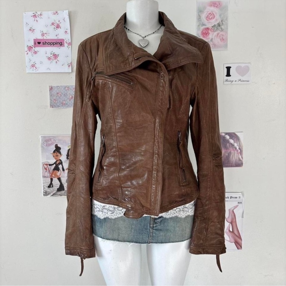 Danier Women's Tan Leather Jacket - Picture 2 of 8